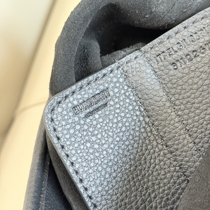Bv*b*rry hobo bags